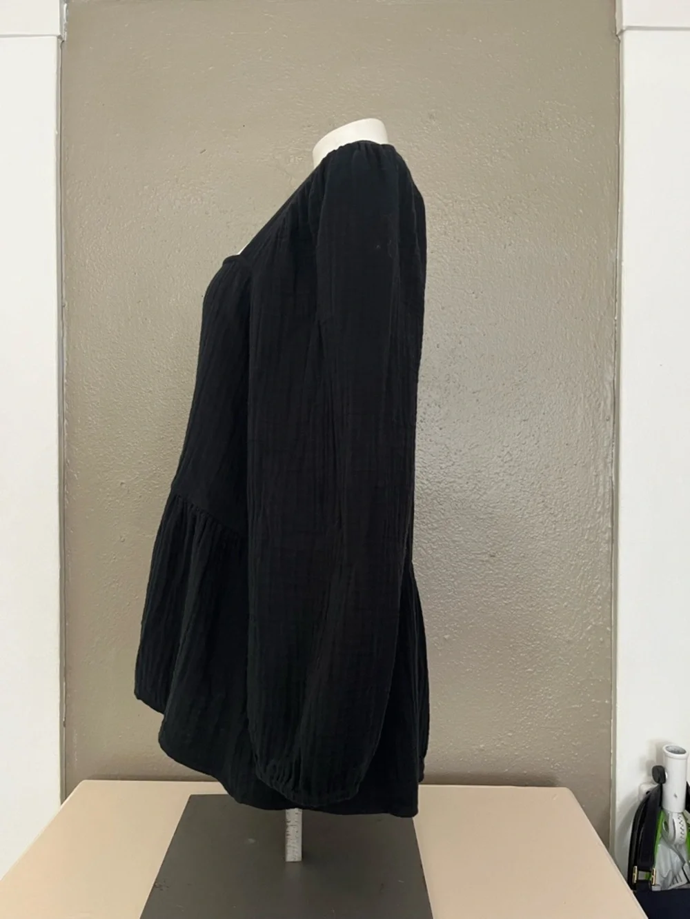 Madewell Lightspun Millbrook Puff-Sleeve Peplum Top in True Black - Size M